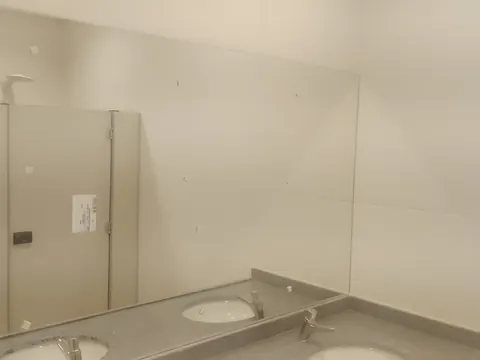 Vidro de banheiro instalado pela ARB Vidros