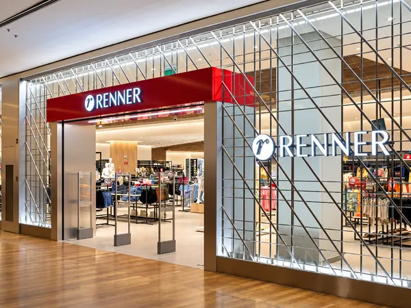 Loja Renner com vidro instalado pela ARB Vidros